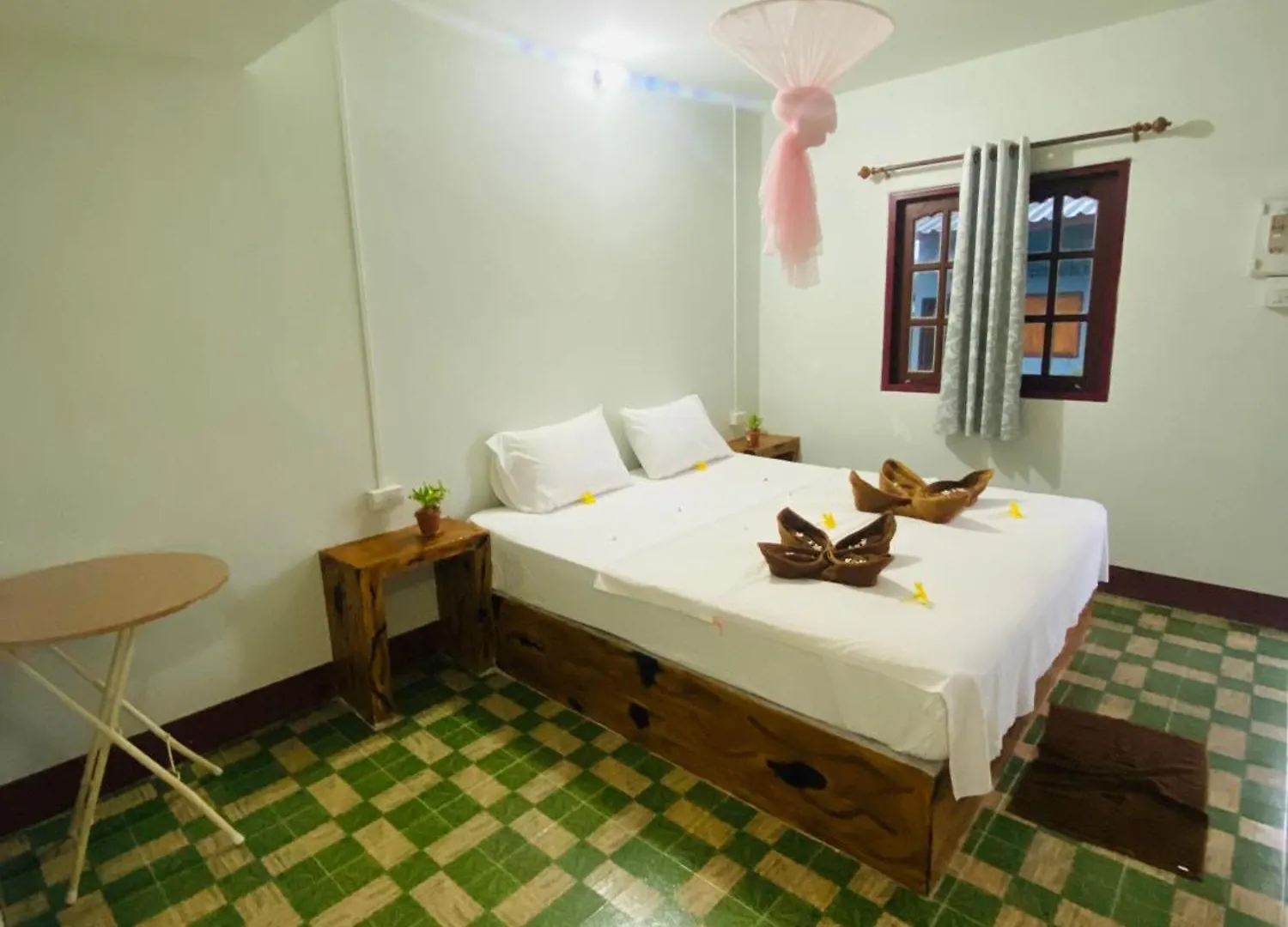 Hotel Baan Phuwamin Ko Lanta Pensión