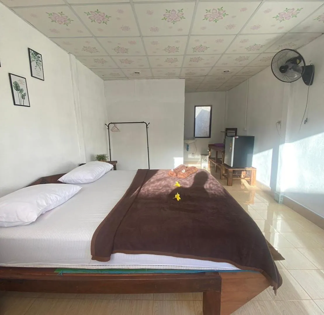 Guest house Baan Phuwamin Hotel Koh Lanta Thailand